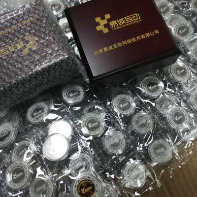 专业定制，荣耀象征 合金奖牌、纯银纪念币与企业形象礼品的完美融合